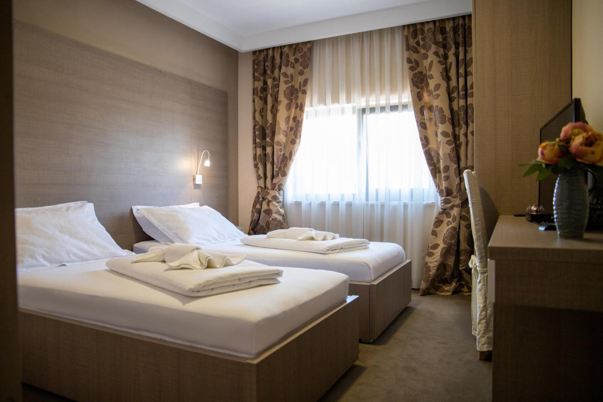 Hotel Narenta Metkovic Exterior photo